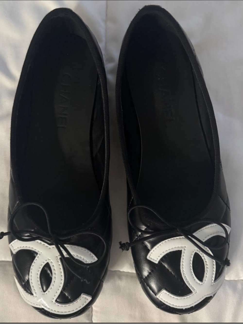 CHANEL Black Leather Ballet Flats with White CC Logo